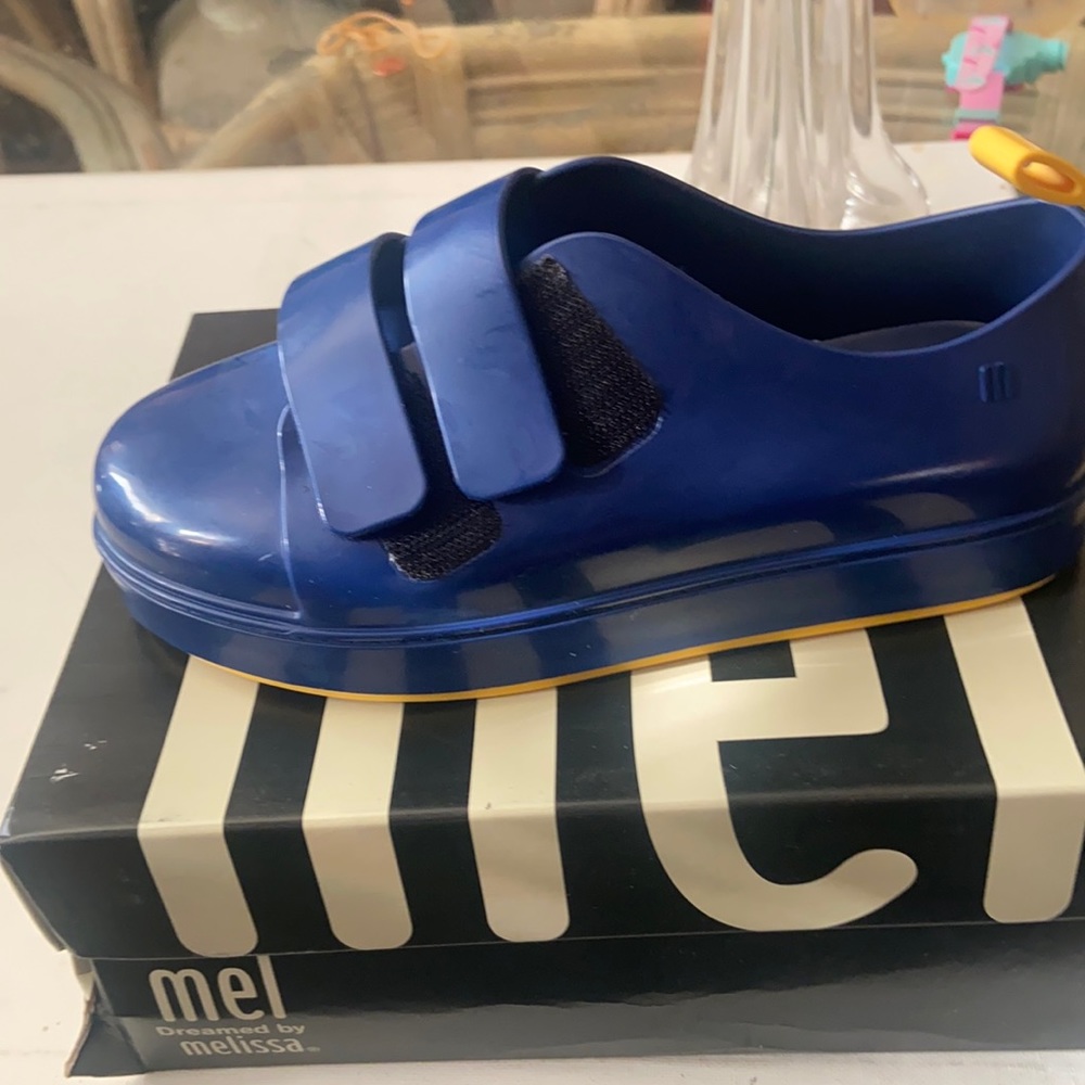 Mel by Melissa jelly sneakers